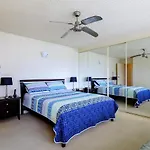 Main Beach Waterfront Apartment