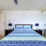 Main Beach Waterfront Apartment